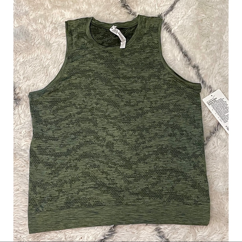 Lululemon Swiftly Breathe Muscle Tank NWT
